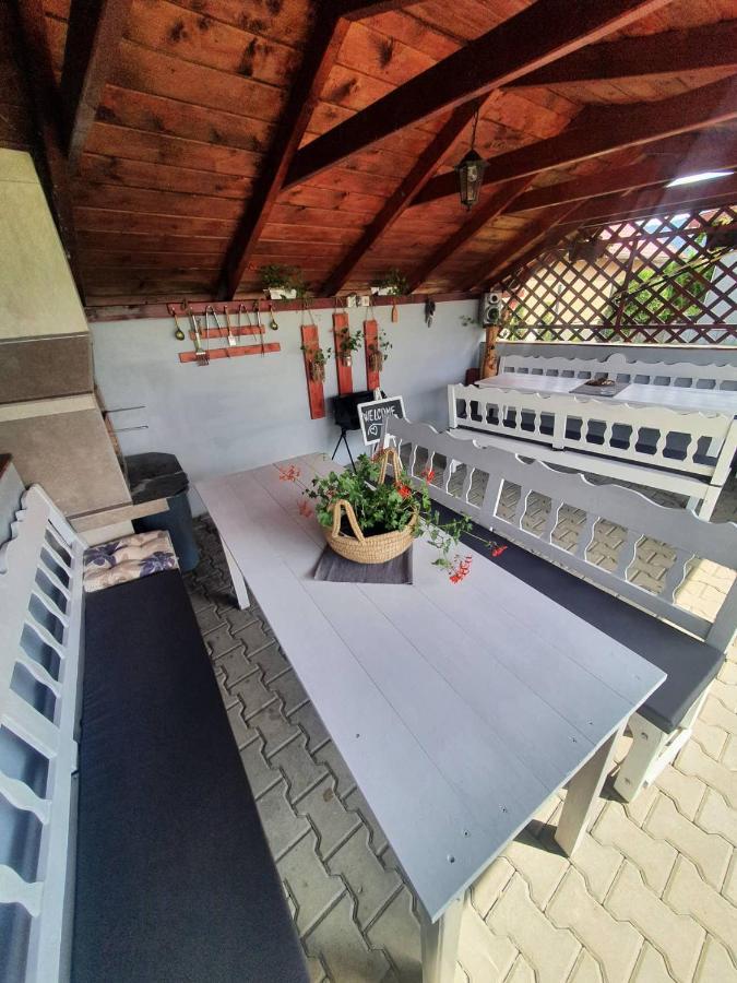 Apartmanovy Dom Stela Besenova Exterior photo